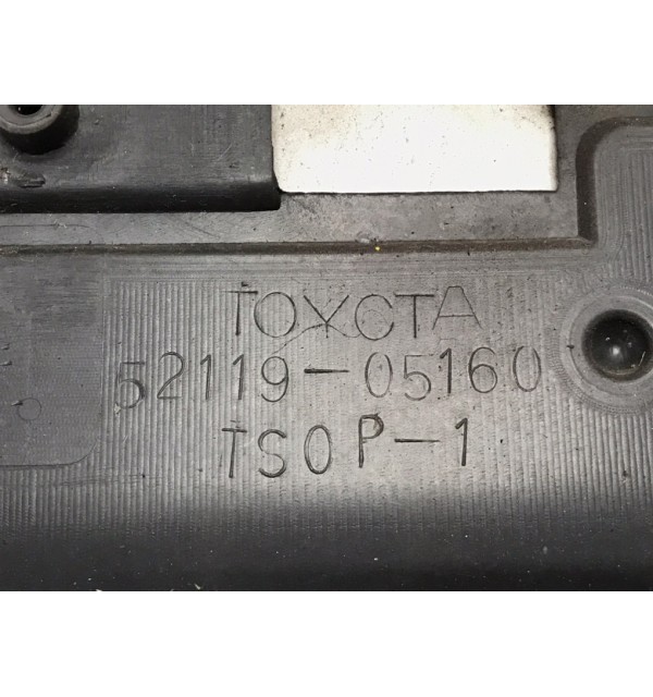 Бампер передний бу для Toyota Avensis  1.8 i,  2005 г.