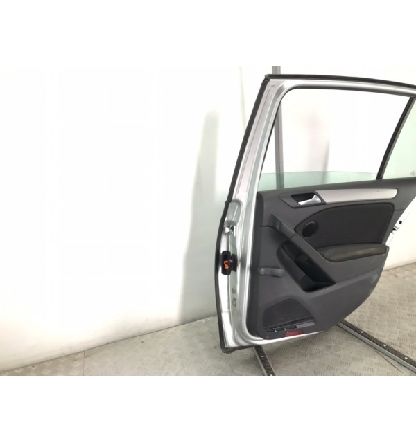 Дверь задняя правая бу для Volkswagen Golf 6 1.4 i,  2011 г.