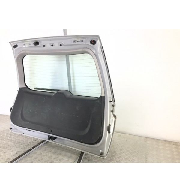 Крышка багажника бу для Kia Carens 2 2.0 CRDi,  2009 г.