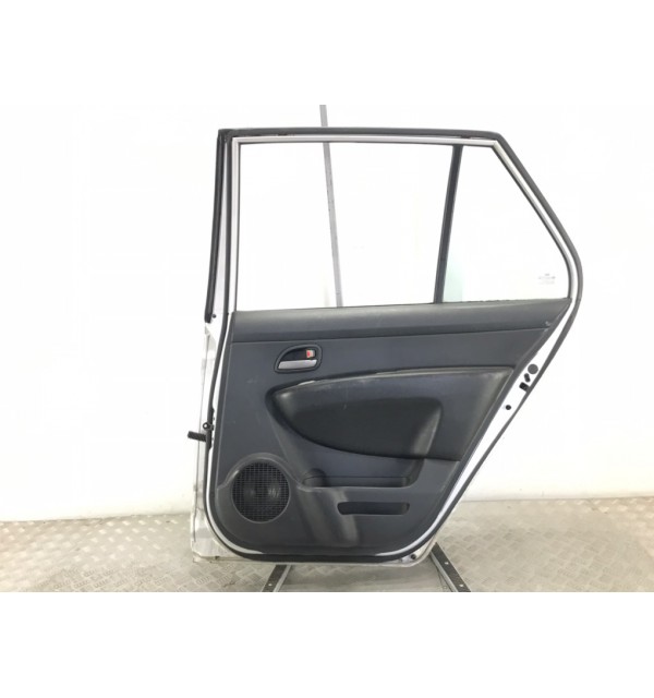 Дверь задняя правая бу для Kia Carens 2 2.0 CRDi,  2009 г.