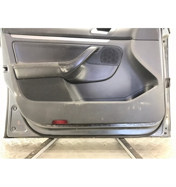 Дверь передняя левая бу для Volkswagen Jetta  2.0 TDi,  2008 г.
