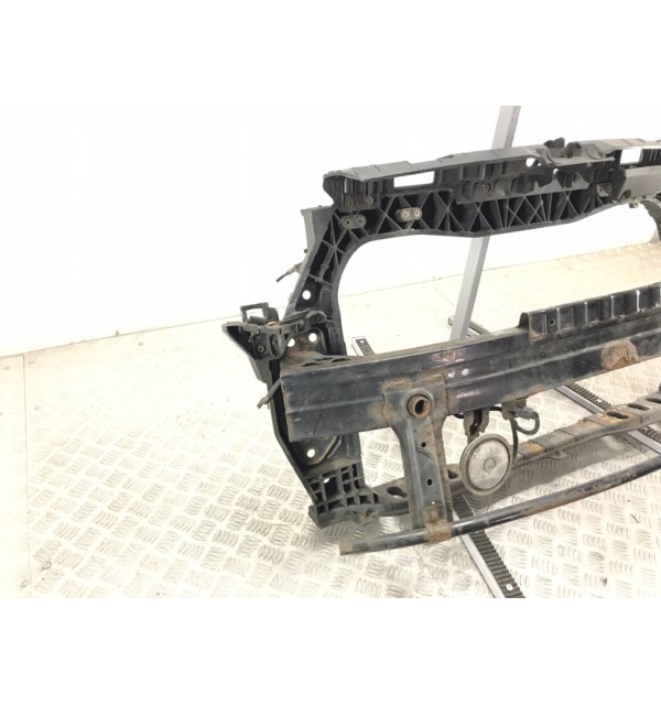 Панель передняя (телевизор) бу для Kia Rio 3 1.2 i,  2012 г.