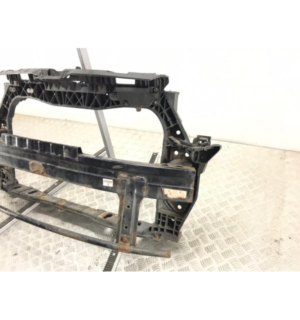 Панель передняя (телевизор) бу для Kia Rio 3 1.2 i,  2012 г.