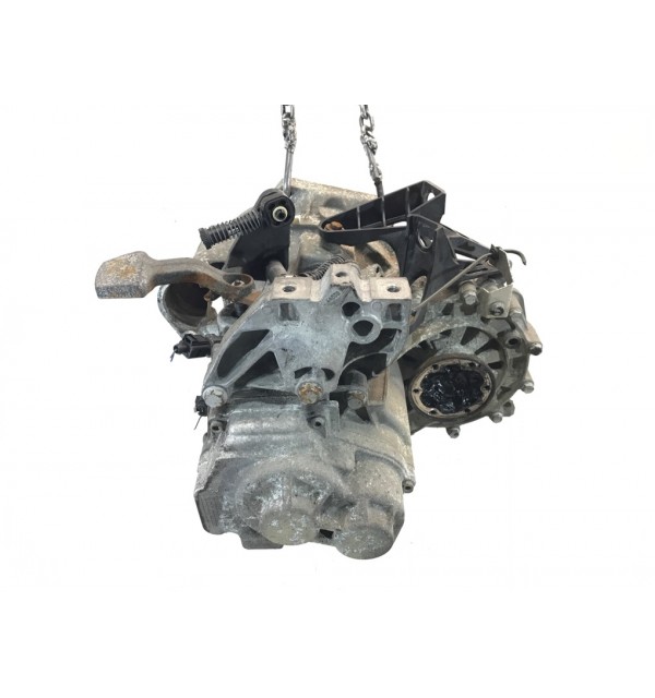 КПП механическая (МКПП) бу для Volkswagen Passat B7 1.6 TDi,  2011 г.