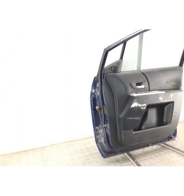 Дверь передняя правая бу для Mazda 5   2.0 i,  2007 г.