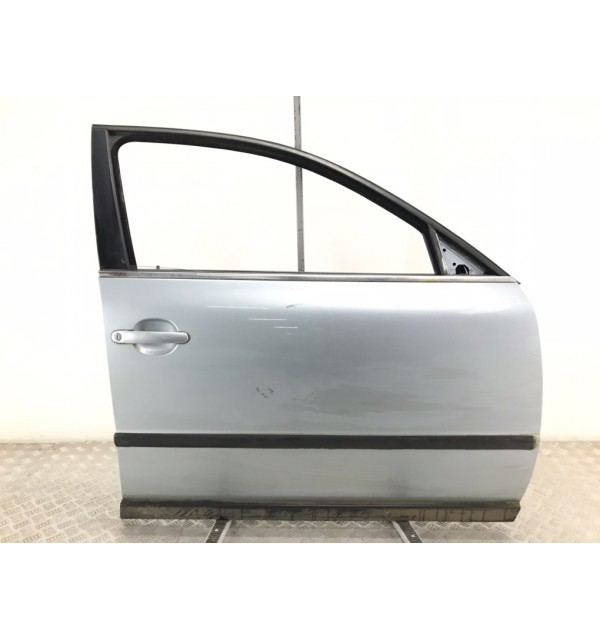 Дверь передняя правая бу для Volkswagen Passat B5 2.0 i,  2002 г.