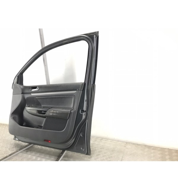 Дверь передняя правая бу для Volkswagen Jetta  2.0 TDi,  2008 г.