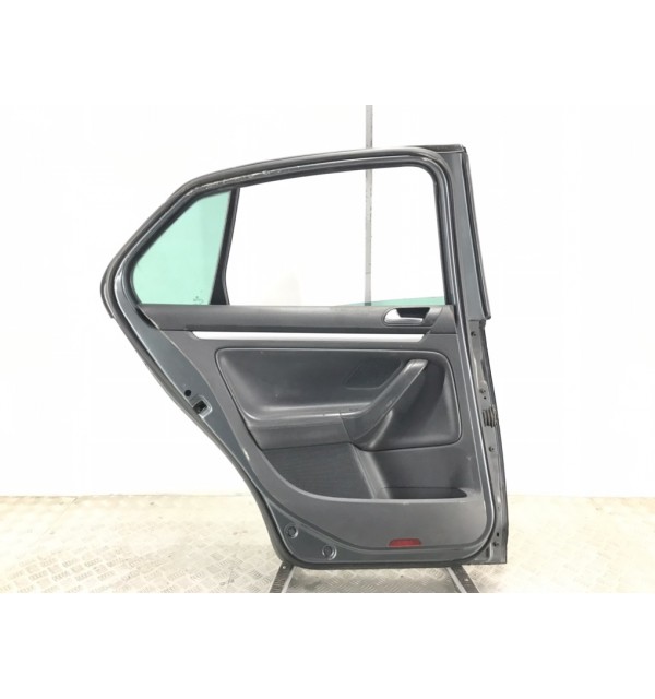 Дверь задняя левая бу для Volkswagen Jetta  2.0 TDi,  2008 г.