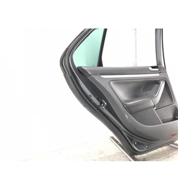 Дверь задняя левая бу для Volkswagen Jetta  2.0 TDi,  2008 г.