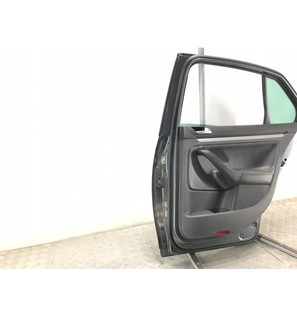 Дверь задняя правая бу для Volkswagen Jetta  2.0 TDi,  2008 г.
