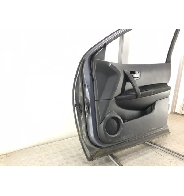 Дверь передняя правая бу для Nissan Qashqai  1.6 i,  2008 г.