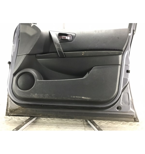 Дверь передняя правая бу для Nissan Qashqai  1.6 i,  2008 г.