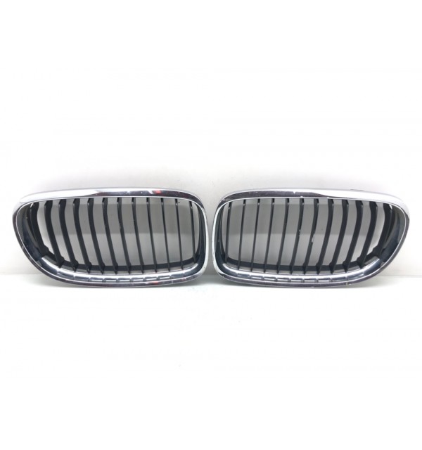 Решетка радиатора бу для BMW 3 E90/E91/E92/E93 2.0 i,  2010 г.