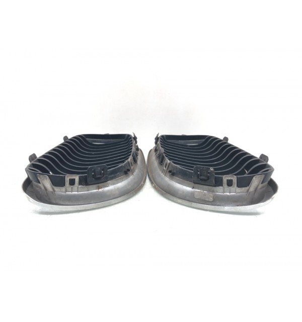 Решетка радиатора бу для BMW 3 E90/E91/E92/E93 2.0 i,  2010 г.