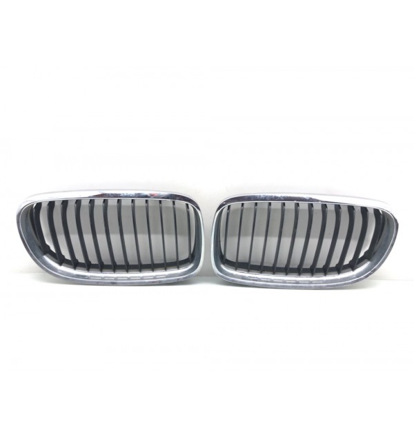 Решетка радиатора бу для BMW 3 E90/E91/E92/E93 2.0 i,  2009 г.