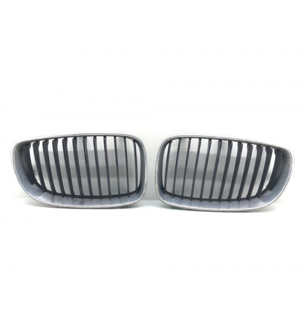 Решетка радиатора бу для BMW 1 E87/E81/E82/E88 2.0 TD,  2010 г.