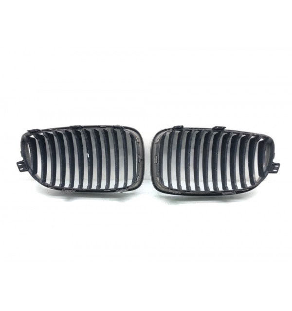 Решетка радиатора бу для BMW 1 E87/E81/E82/E88 2.0 TD,  2010 г.