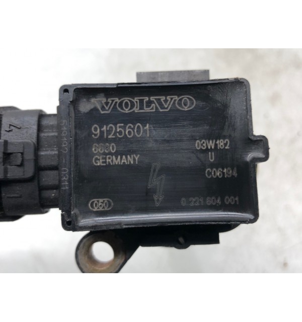 Катушка зажигания бу для Volvo S60  2.4 i,  2004 г.