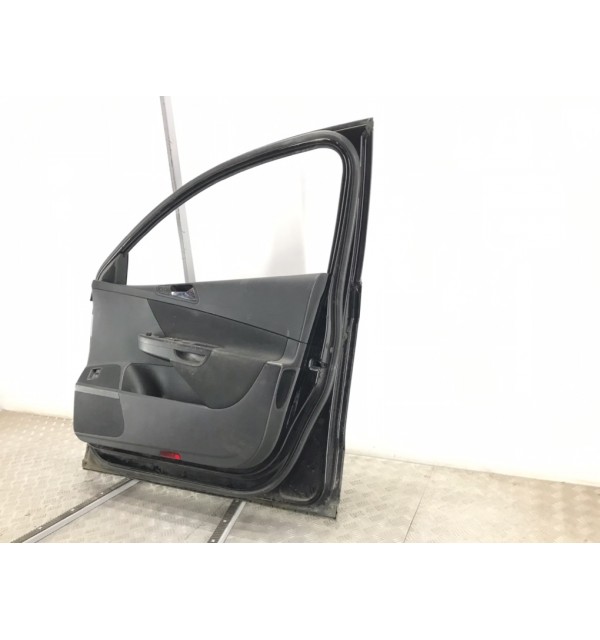 Дверь передняя правая бу для Volkswagen Passat B6 2.0 TDi,  2007 г.