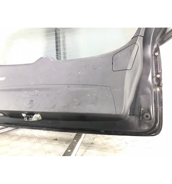 Крышка багажника бу для Mitsubishi Outlander  2.0 DiD,  2007 г.