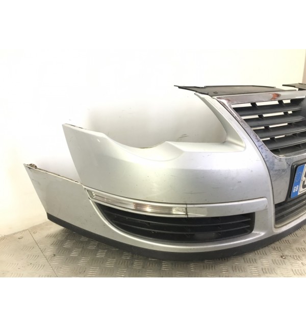 Бампер передний бу для Volkswagen Passat B6 2.0 TDi,  2006 г.