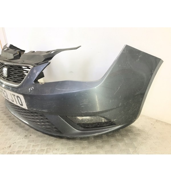 Бампер передний бу для Seat Ibiza  1.4 i,  2012 г.