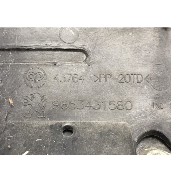 Бампер передний бу для Peugeot 307  1.6 HDi,  2007 г.