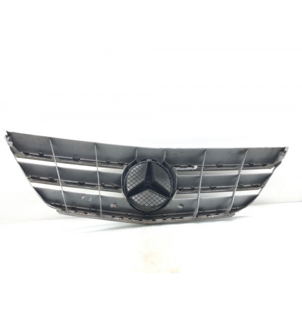 Решетка радиатора бу для Mercedes B W245 2.0 CDi,  2008 г.