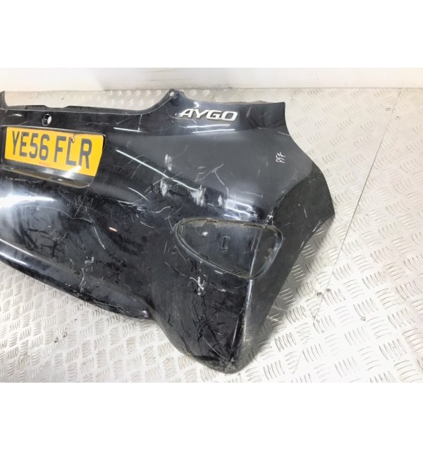 Бампер задний бу для Toyota Aygo  1.0 i,  2006 г.