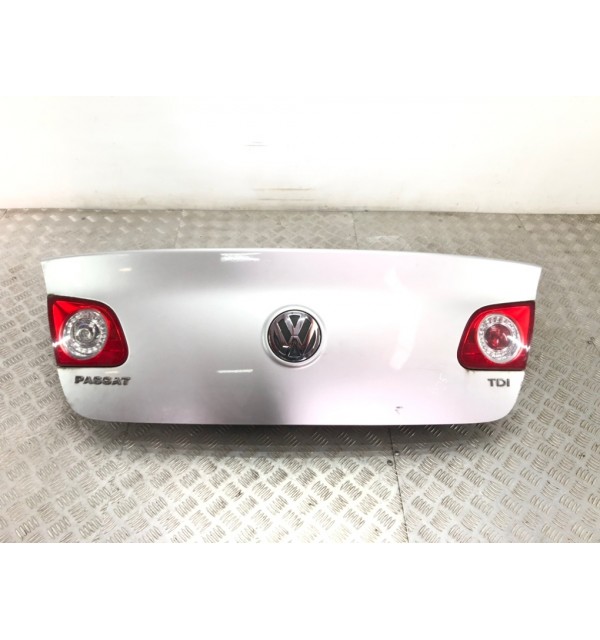 Крышка багажника бу для Volkswagen Passat B6 1.9 TDi,  2008 г.