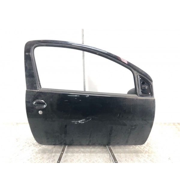 Дверь передняя правая бу для Toyota Aygo  1.0 i,  2006 г.