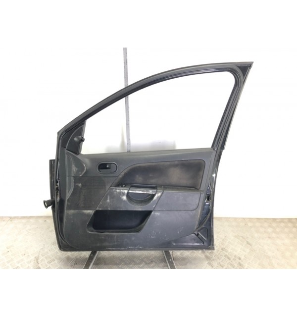 Дверь передняя правая бу для Ford Fiesta 5 1.3 i,  2008 г.