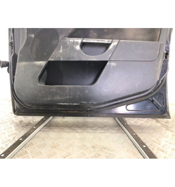 Дверь передняя правая бу для Ford Fiesta 5 1.3 i,  2008 г.