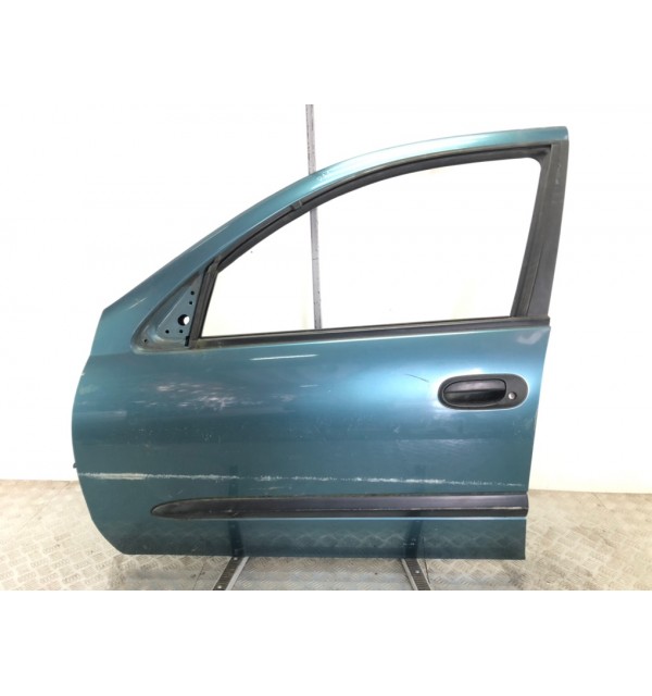 Дверь передняя левая бу для Nissan Almera N16 1.5 i,  2003 г.