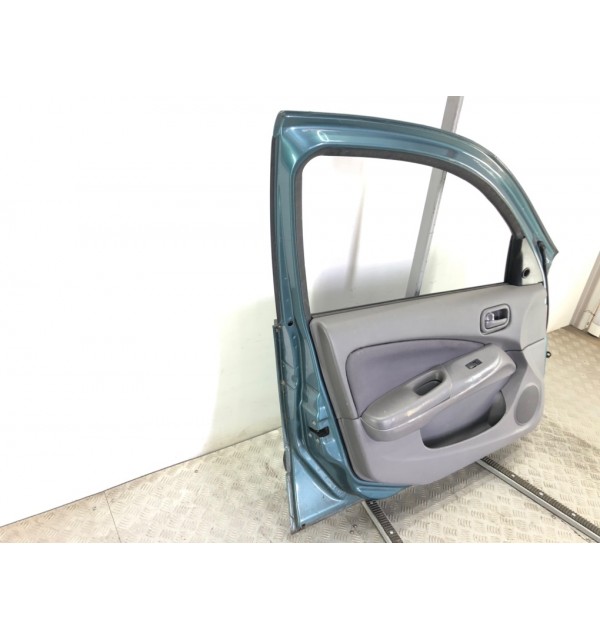 Дверь передняя левая бу для Nissan Almera N16 1.5 i,  2003 г.