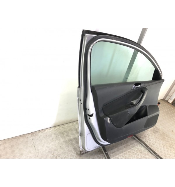 Дверь передняя левая бу для Volkswagen Passat B6 2.0 TDi,  2006 г.