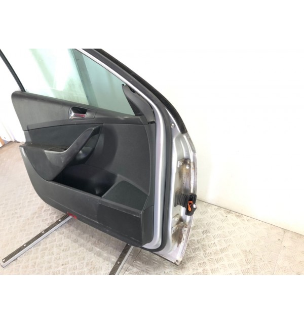 Дверь передняя левая бу для Volkswagen Passat B6 2.0 TDi,  2006 г.