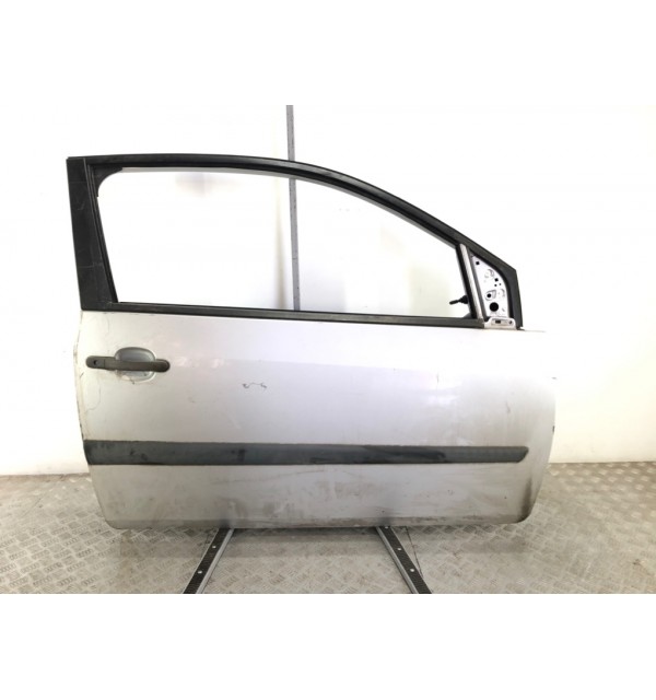 Дверь передняя правая бу для Ford Fiesta 5 1.4 TDCi,  2005 г.