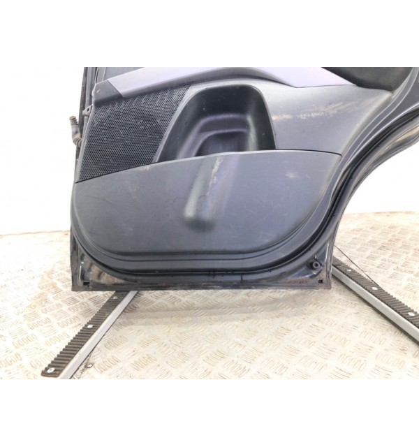 Дверь задняя правая бу для Mitsubishi Outlander  2.0 DiD,  2007 г.