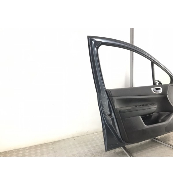 Дверь передняя левая бу для Peugeot 307  1.6 HDi,  2007 г.