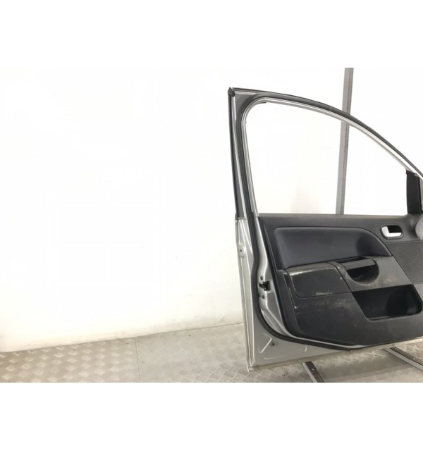 Дверь передняя левая бу для Ford Fiesta 5 1.4 i,  2006 г.