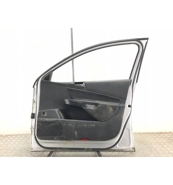 Дверь передняя правая бу для Volkswagen Passat B6 1.9 TDi,  2008 г.