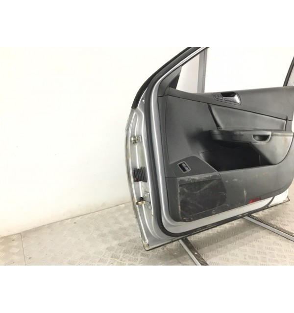 Дверь передняя правая бу для Volkswagen Passat B6 1.9 TDi,  2008 г.