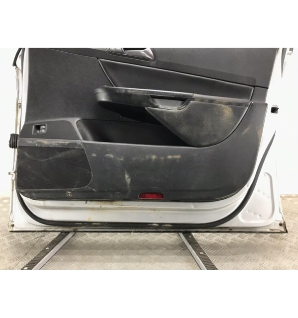 Дверь передняя правая бу для Volkswagen Passat B6 1.9 TDi,  2008 г.