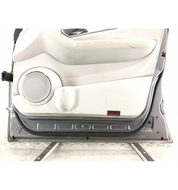 Дверь передняя правая бу для Mercedes B W245 2.0 CDi,  2008 г.