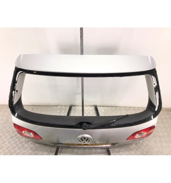 Крышка багажника бу для Volkswagen Passat B6 2.0 TDi,  2006 г.