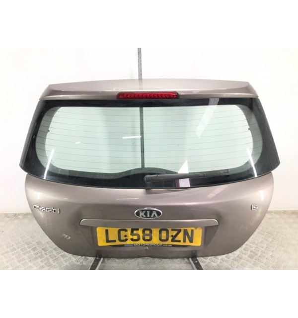 Крышка багажника бу для Kia Ceed  1.6 CRDi,  2008 г.