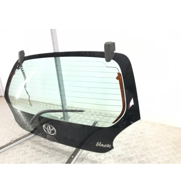 Стекло заднее бу для Toyota Aygo  1.0 i,  2006 г.