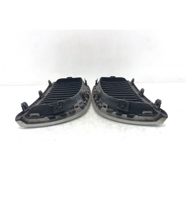 Решетка радиатора бу для BMW 3 E90/E91/E92/E93 2.0 TD,  2005 г.