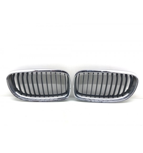 Решетка радиатора бу для BMW 3 E90/E91/E92/E93 2.0 TD,  2009 г.